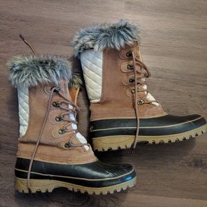 NWOT khombu snow boots